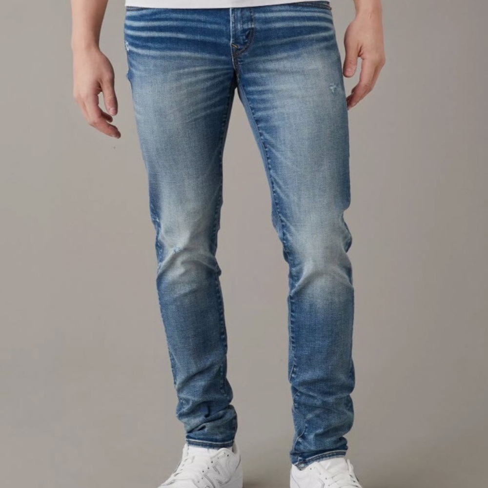 AMERICAN EAGLE Athletic Skinny AirFlex & Temp Tech Jeans Distressed Size 32x32